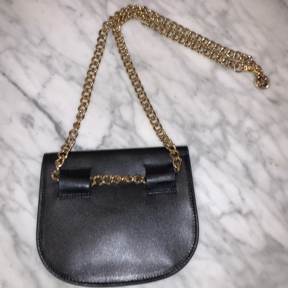 Michael kors side body bag. Only worn once - Picture 2 of 2